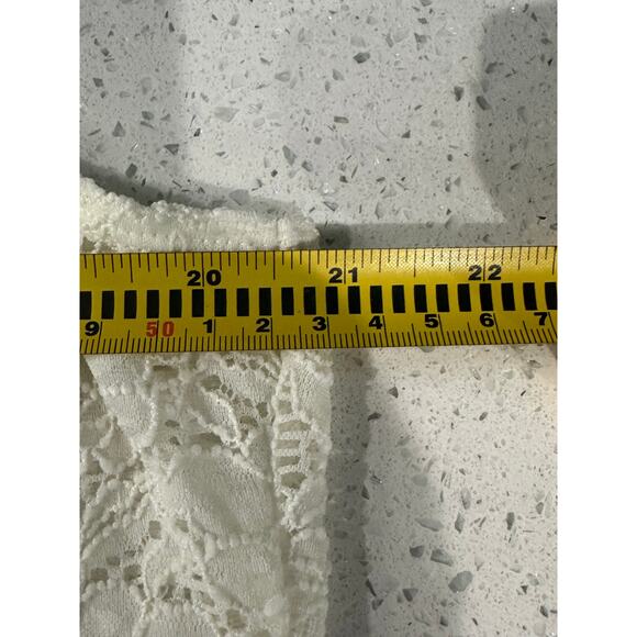 Maurices women Sz XL Tank Top Lace White Overlay Semi Sheer Scoop Neck Summer - Picture 3 of 3